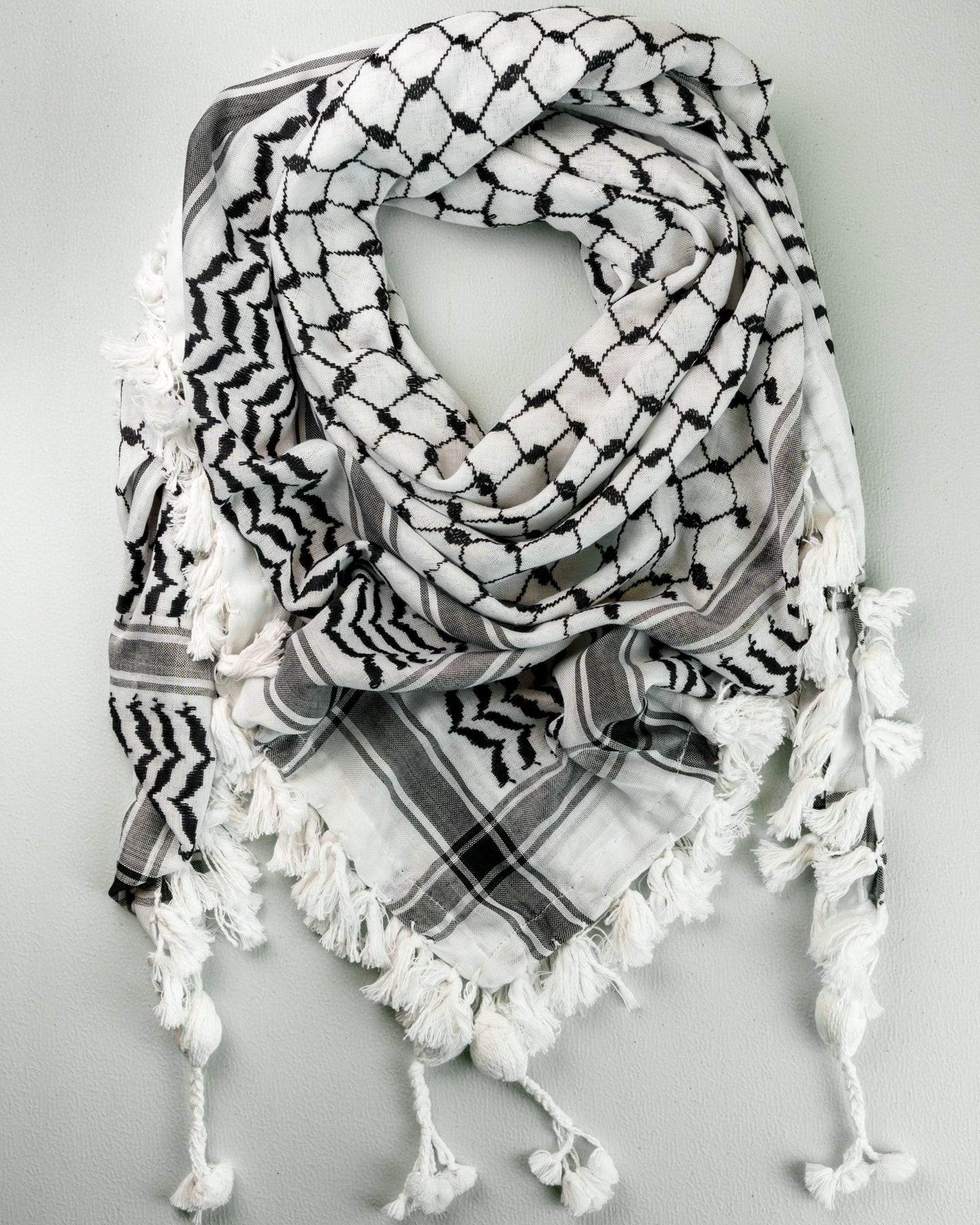 Classic Black & White Tassel Kufiyah